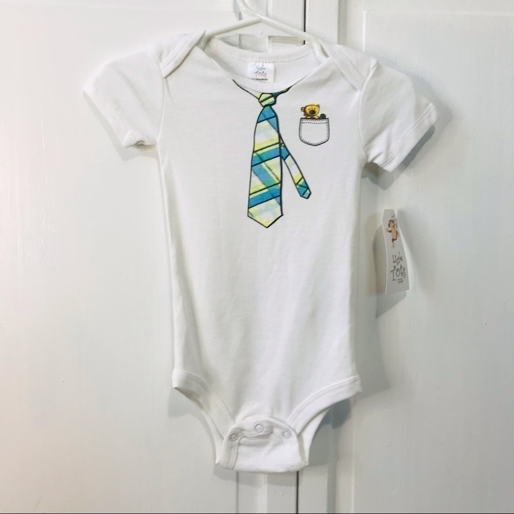 3/$25 LITTLE TOTS White Cotton Short Sleeve Onesie Size 9 Months